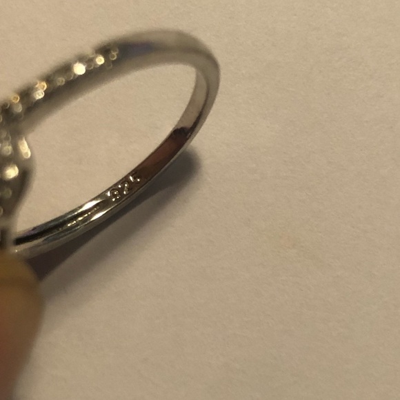 𝅺vtg Sterling Silver & White CZ 3 Stone Engagement Statement Ring Sz 7.75 - Picture 7 of 8